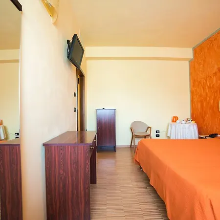 Rosa Del Deserto 4*