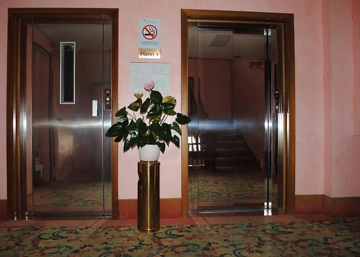 Rosa Del Deserto Hotell Castrocaro Terme