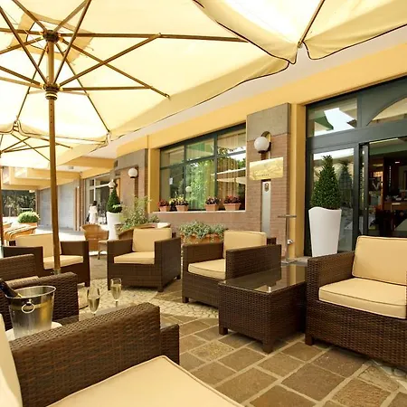 Rosa Del Deserto 카스트로카로테르메