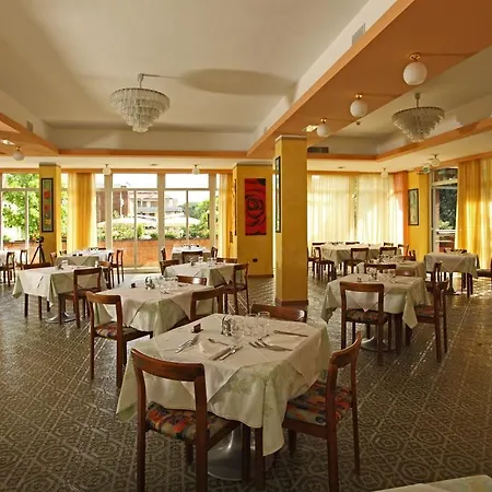 Hotel Rosa Del Deserto Castrocaro Terme